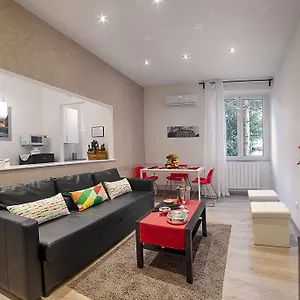  Holiday home Casa Vacanze Ferrari Al Vaticano
